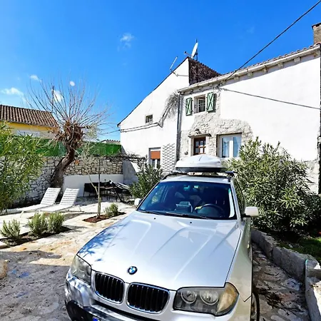 House Vento With Private Backyard Holiday home