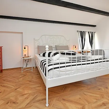 House Vento With Private Backyard *