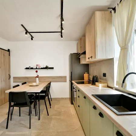 House Vento With Private Backyard Holiday home *