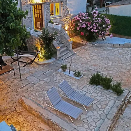 House Vento With Private Backyard * Porec