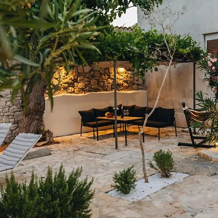 House Vento With Private Backyard Holiday home *